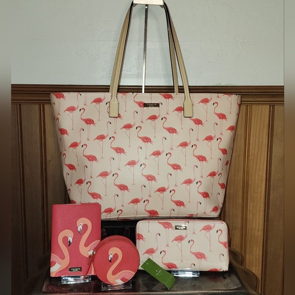Kate Spade Walk On The Wild Side Flamingo Passport Holder and Coin Purse Set - Picture 3 of 10